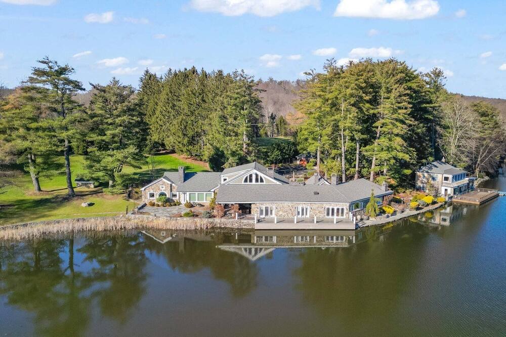 Highland House | Expansive 160 Acre Estate in the Hudson Valley Surrounding a 37-acre...