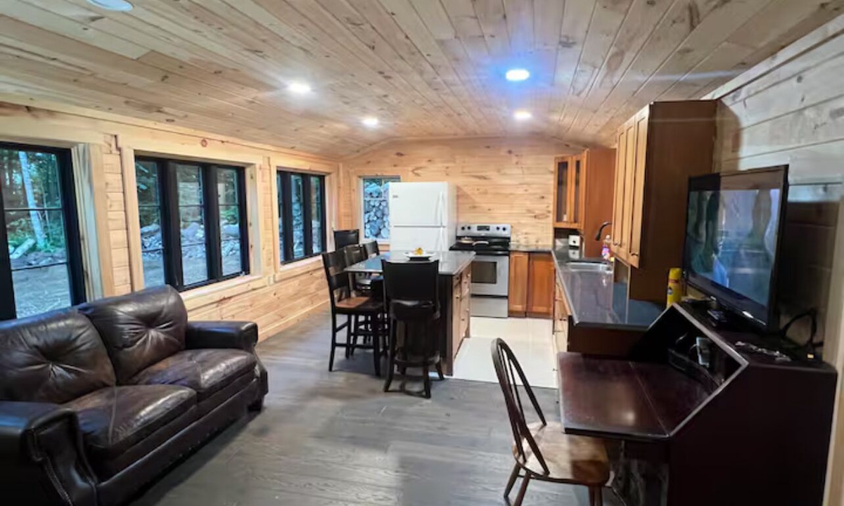 Rumford House | Charming 1-bedroom house with WiFi, Fireplace, Wooded Walking Trails