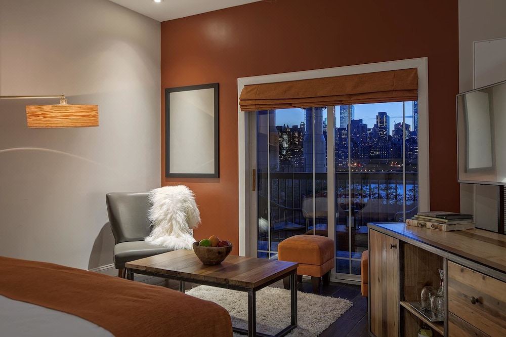 Photo of Livingroom in Hunters Point