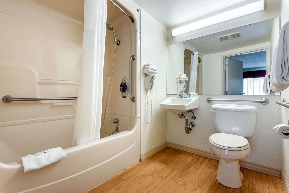 Photo of Bathroom in Falconer