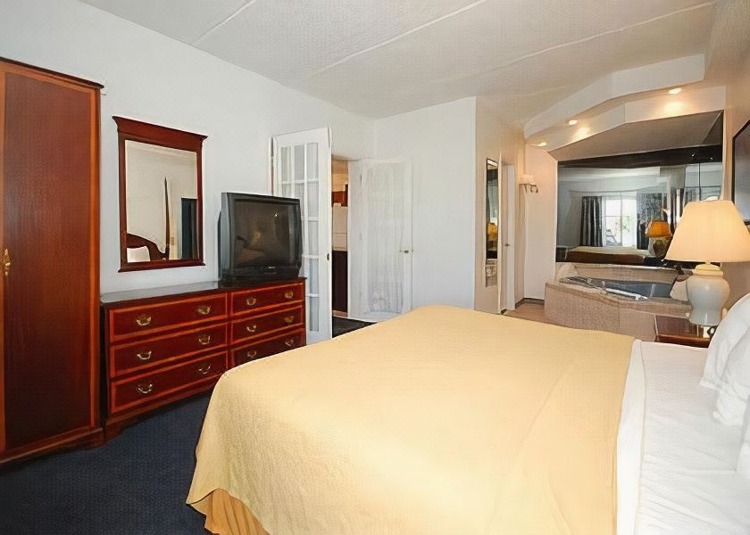 Photo of Bedroom in Latham