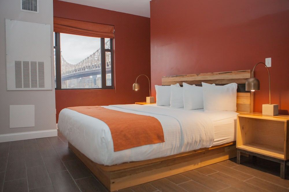 Photo of Bedroom in Hunters Point