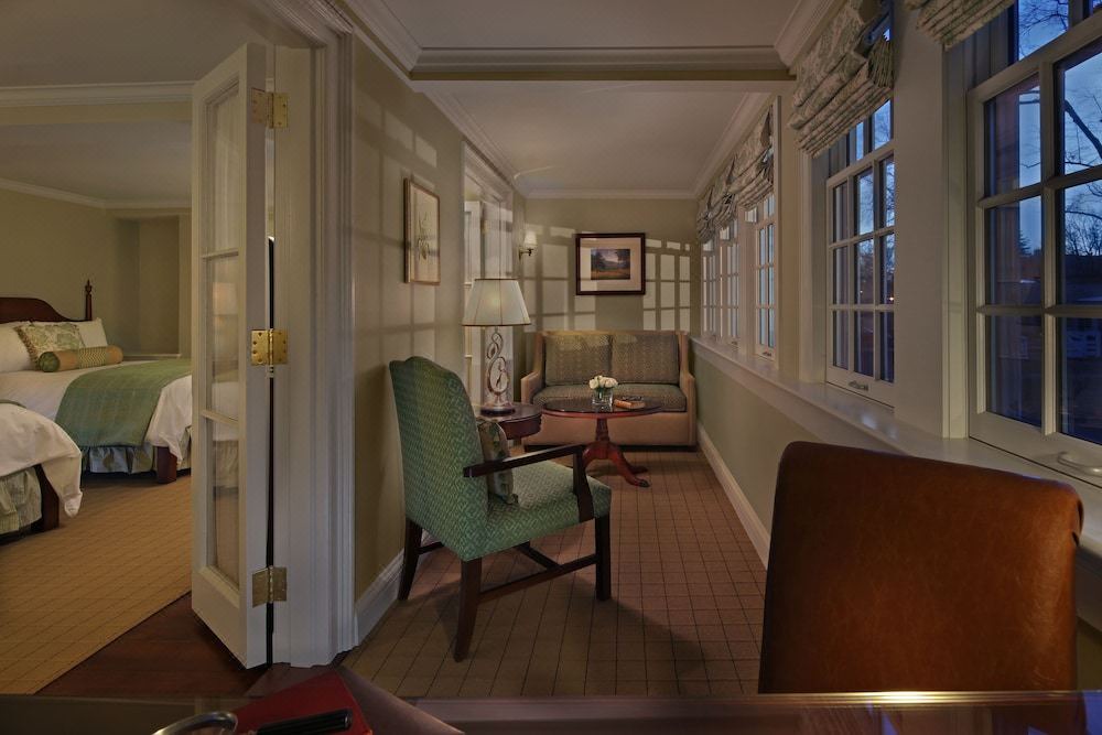 Photo of Livingroom in Amherst Center