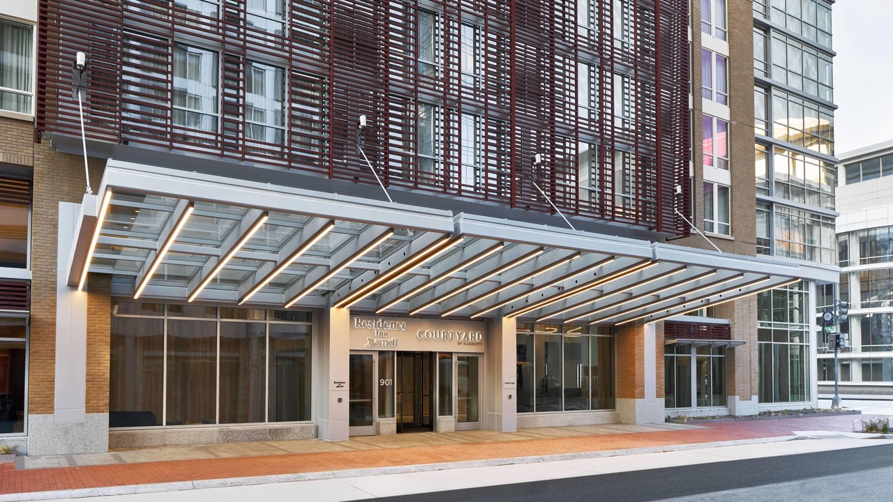 Photo of Buildings in Mount Vernon Square