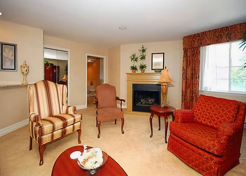 Photo of Livingroom in Castleton-on-Hudson