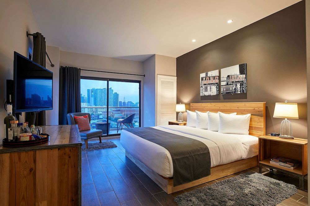 Photo of Bedroom in Hunters Point