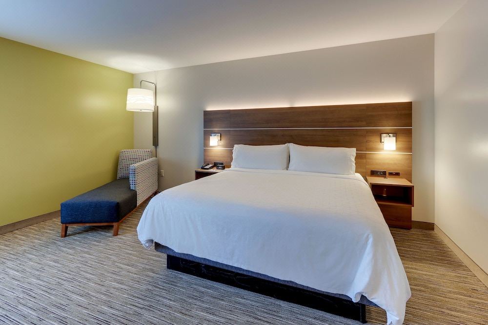 Photo of Bedroom in Saugerties