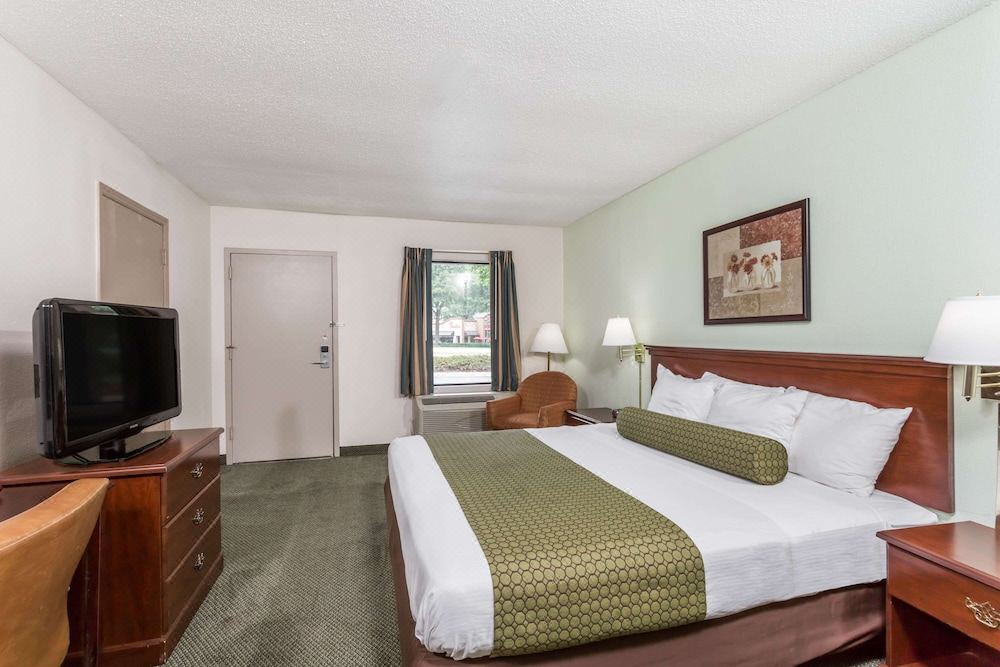 Photo of Bedroom in Northwest Raleigh