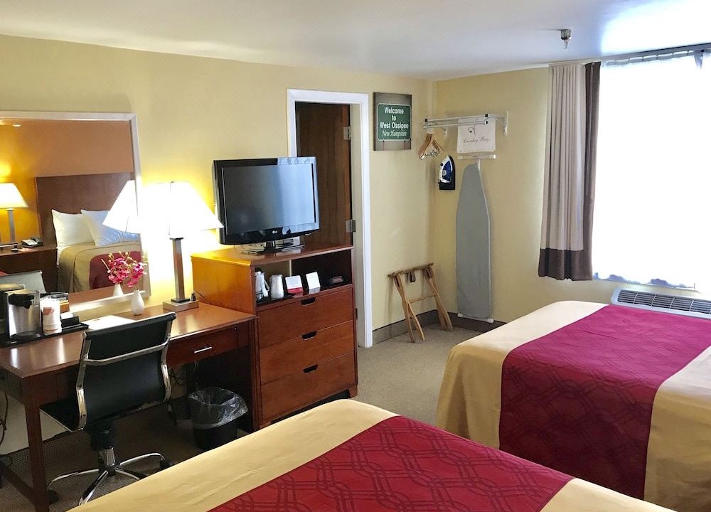 Photo of Livingroom in West Ossipee