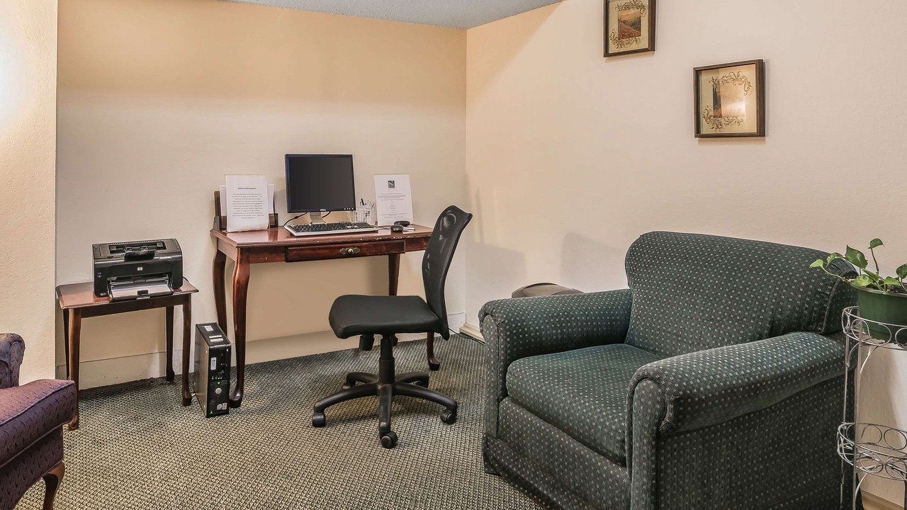Photo of Livingroom in Latham