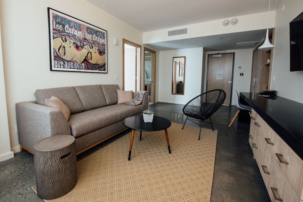 Photo of Livingroom in Riverhead