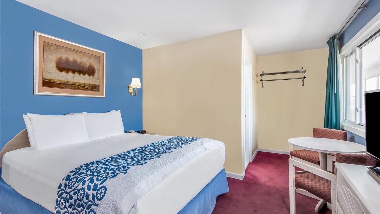 Photo of Bedroom in Hicksville