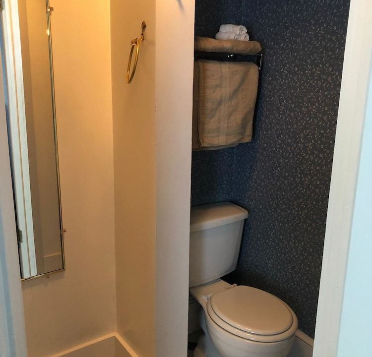 Photo of Bathroom in Roscoe