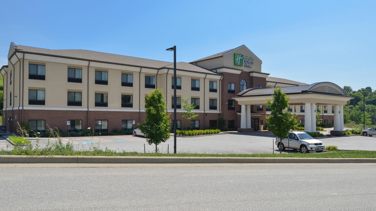 Photo of Buildings in Triadelphia