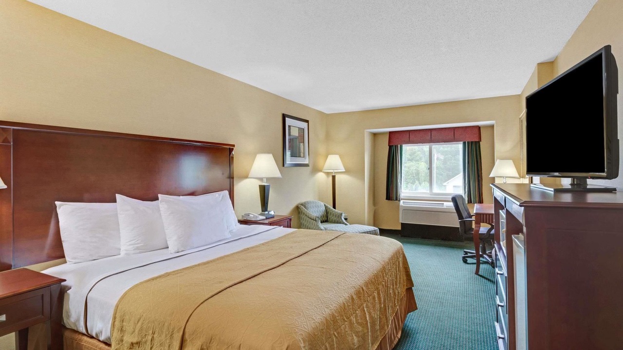 Photo of Bedroom in Kittery