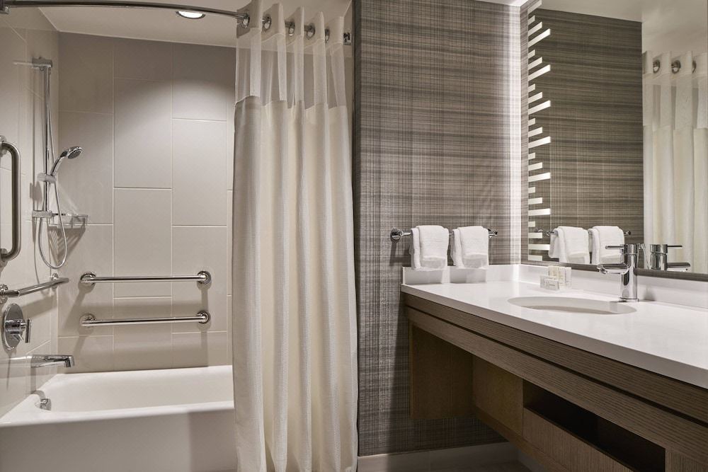 Photo of Bathroom in Mount Vernon Square