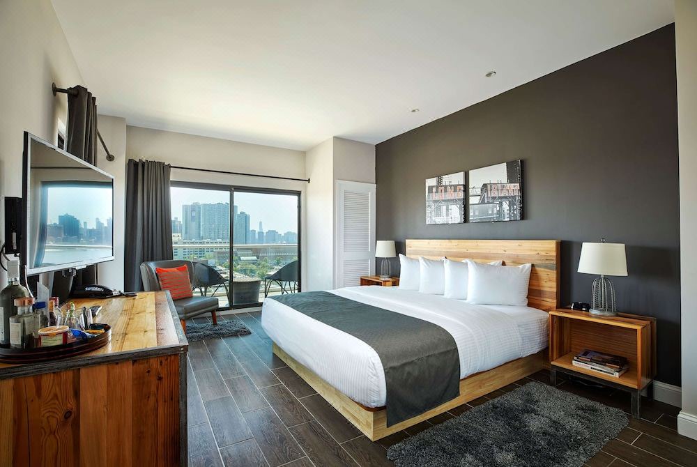 Photo of Bedroom in Hunters Point