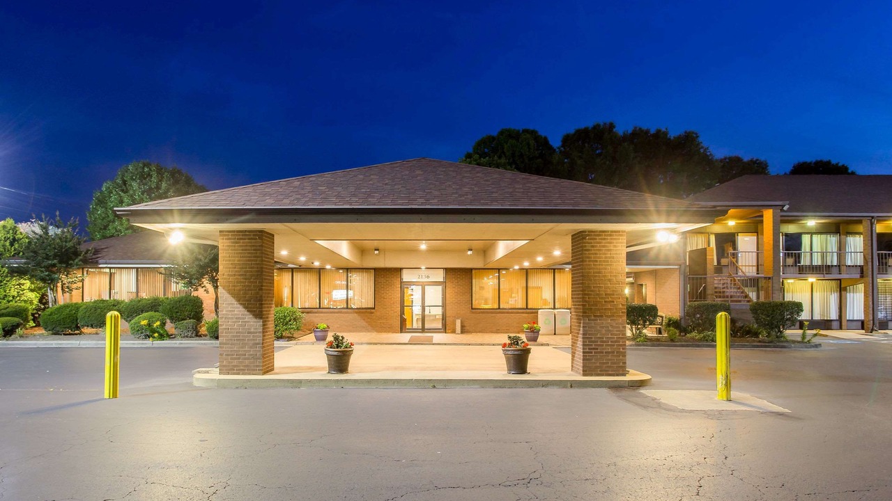 Photo of Buildings in Mount Airy