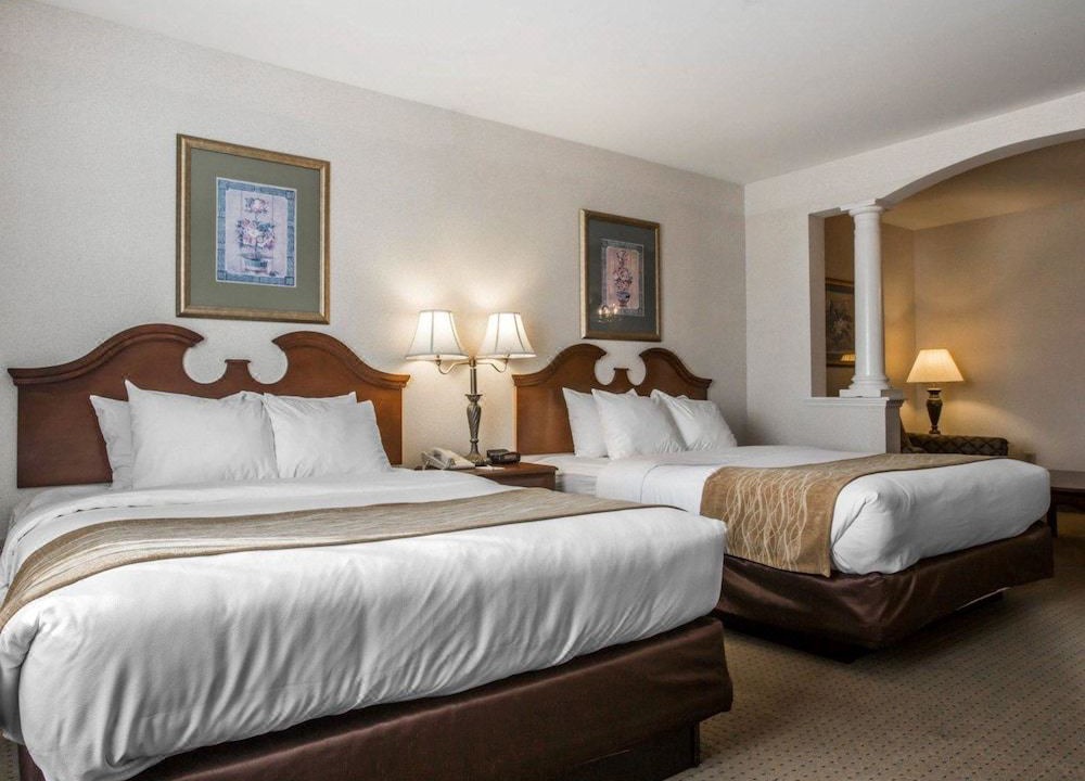 Photo of Bedroom in Castleton-on-Hudson