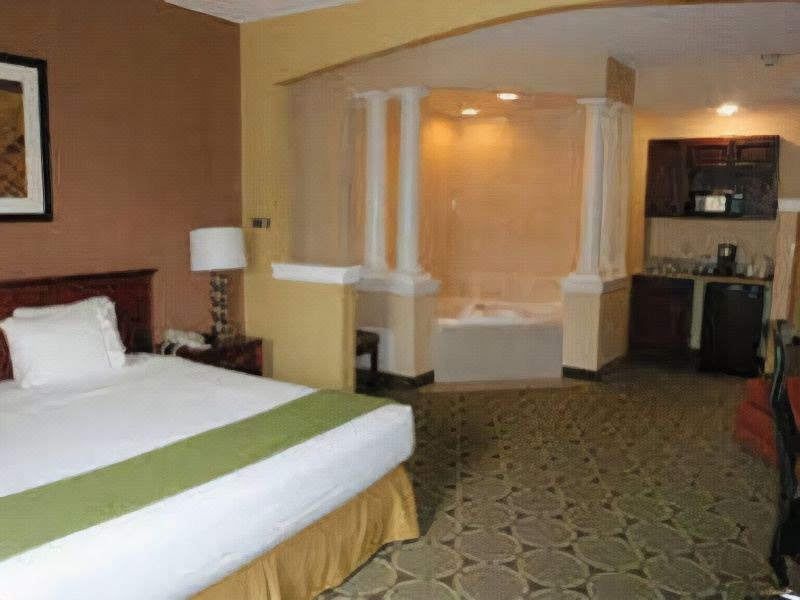 Photo of Bedroom in Monmouth Junction