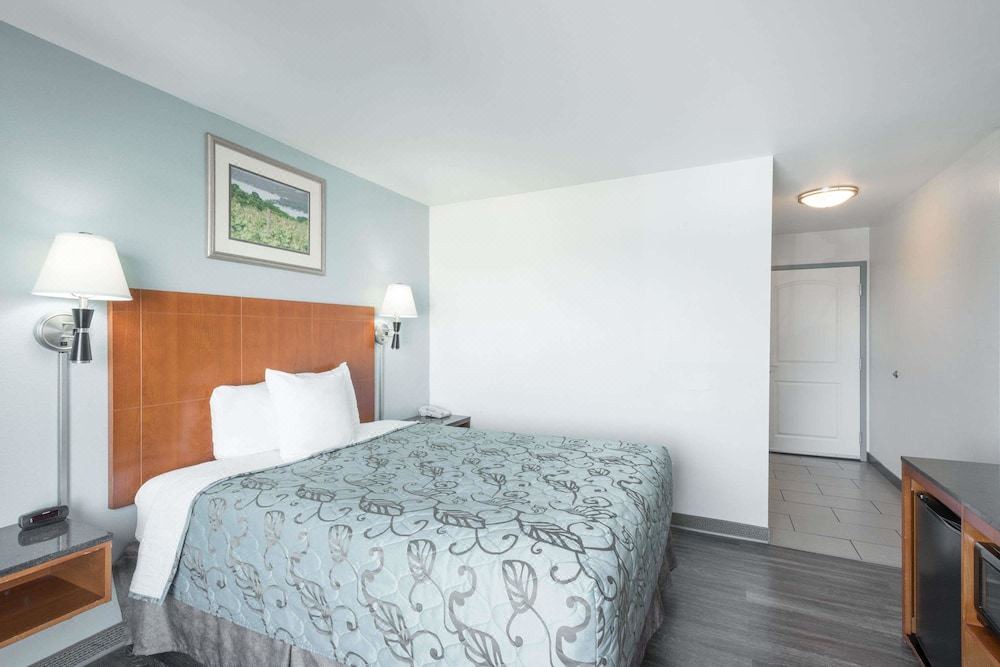 Photo of Bedroom in Evans Mills