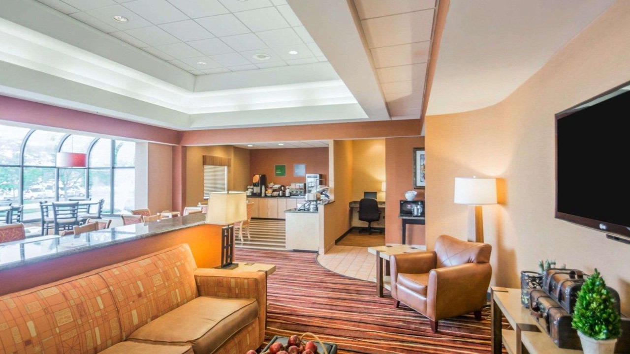 Photo of Livingroom in Lindbergh Lawns