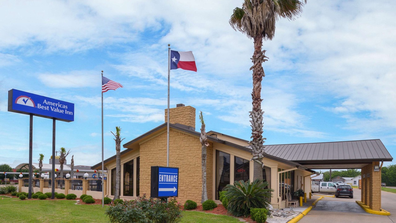 Photo of Buildings in West Columbia