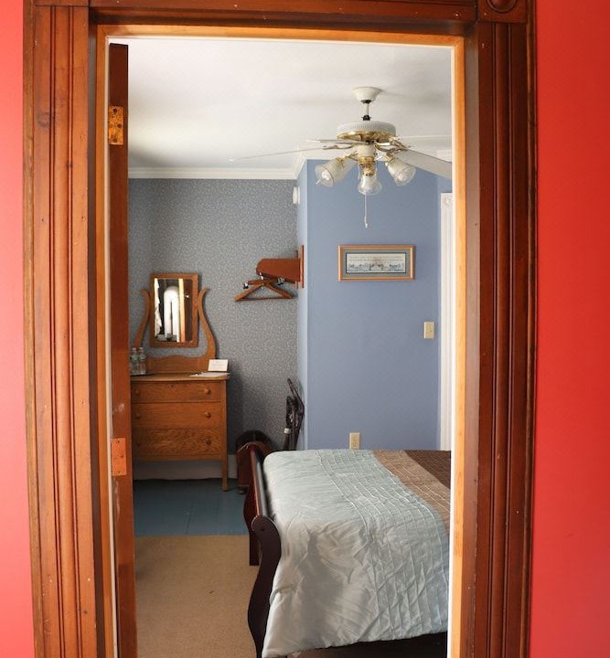Photo of Bedroom in Roscoe
