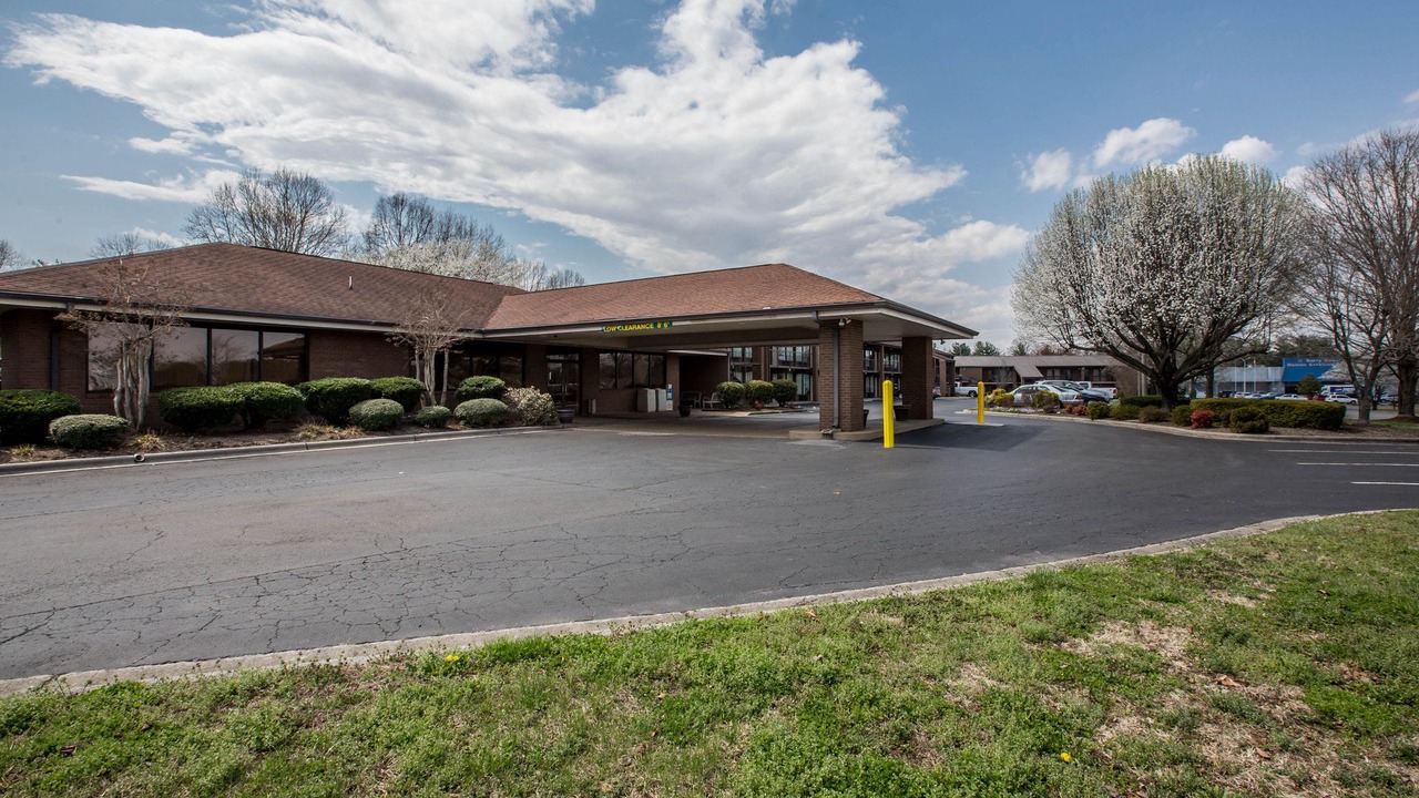 Photo of Buildings in Mount Airy