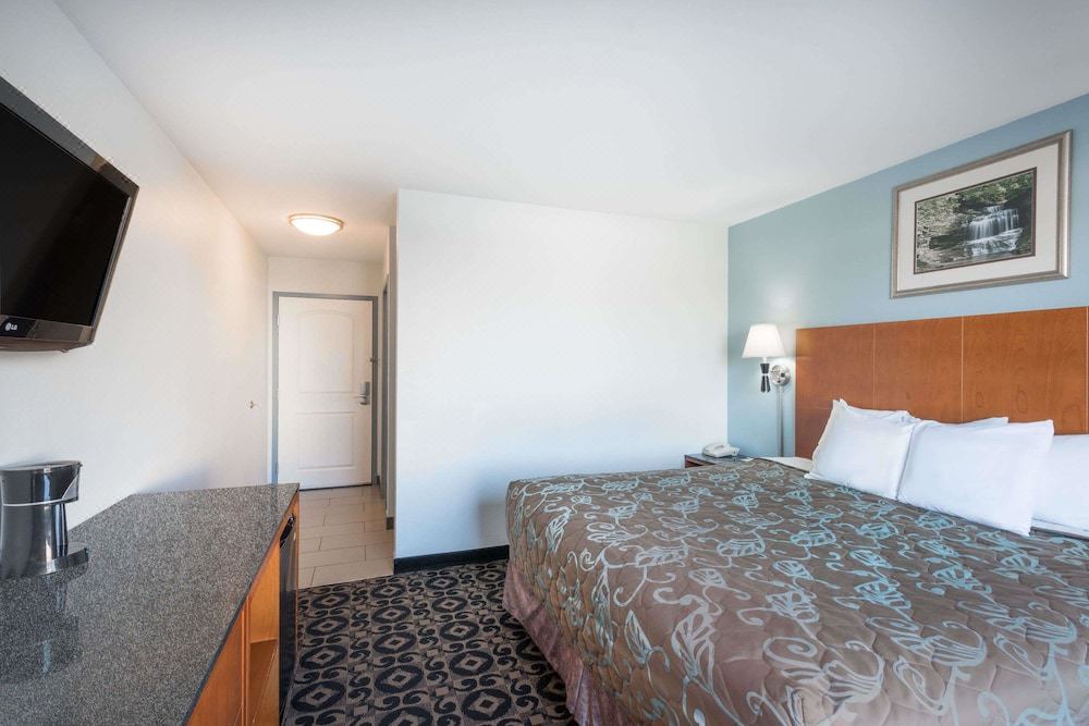 Photo of Bedroom in Evans Mills