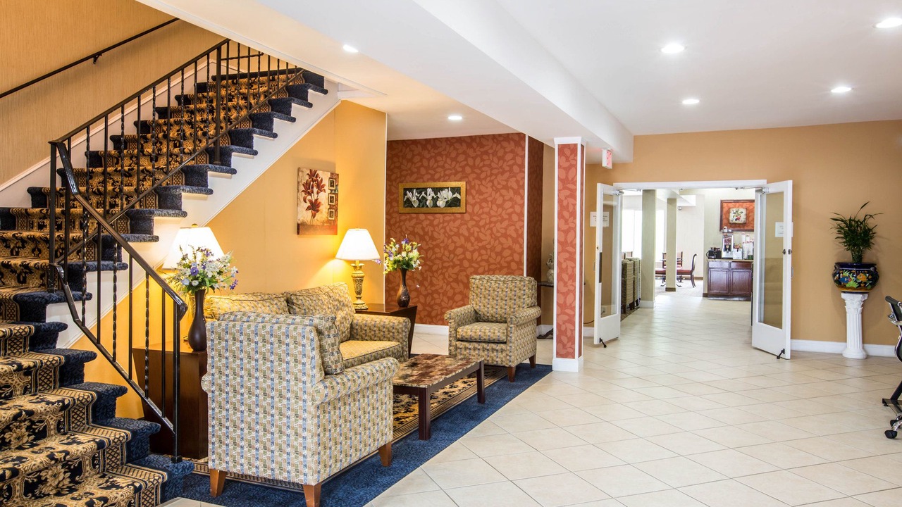 Photo of Livingroom in West Ossipee