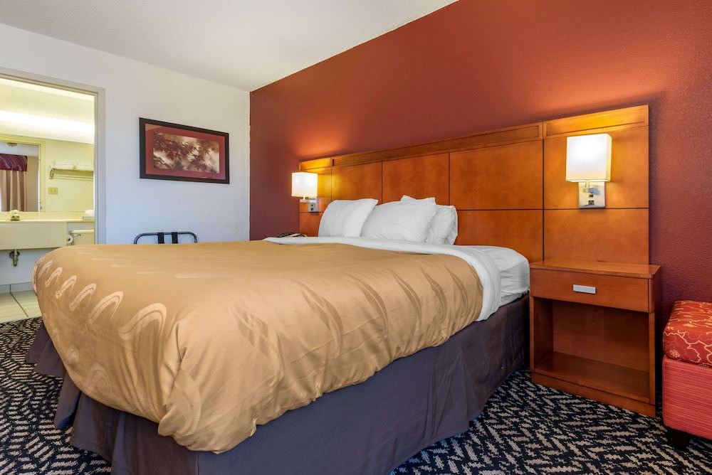 Photo of Bedroom in Falconer