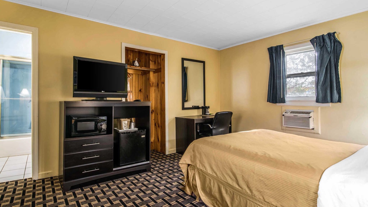 Photo of Bedroom in East Haven  Rutland County