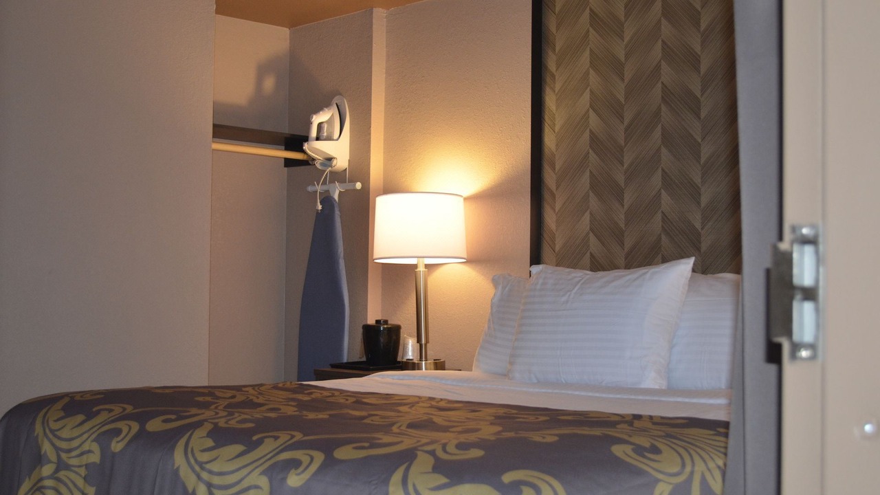 Photo of Bedroom in Niagara Falls