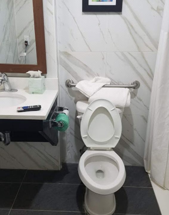 Photo of Bathroom in Flatlands