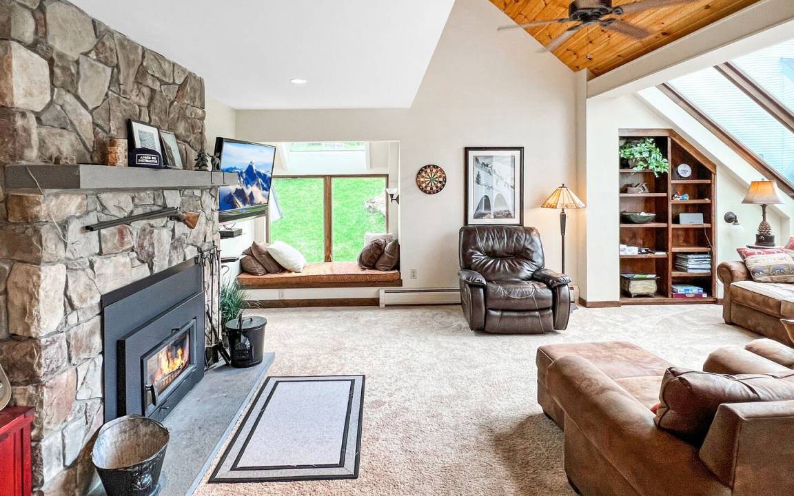 Photo of Livingroom in Central Vermont- Killington