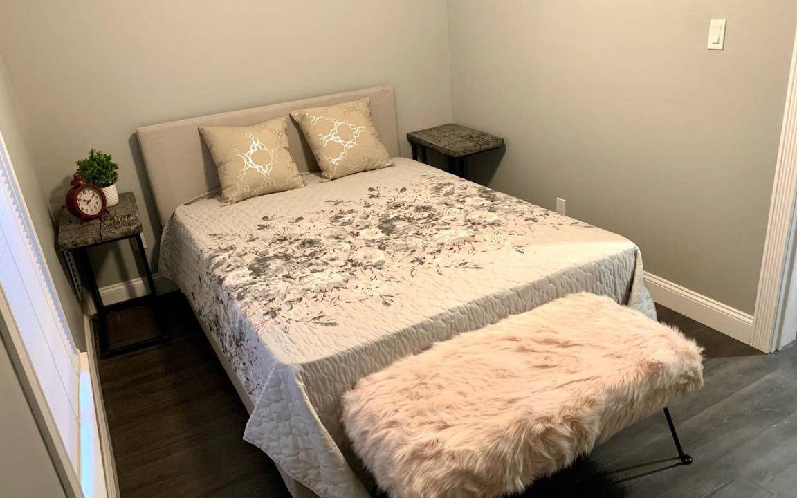 Photo of Bedroom in Downtown Niagara Falls