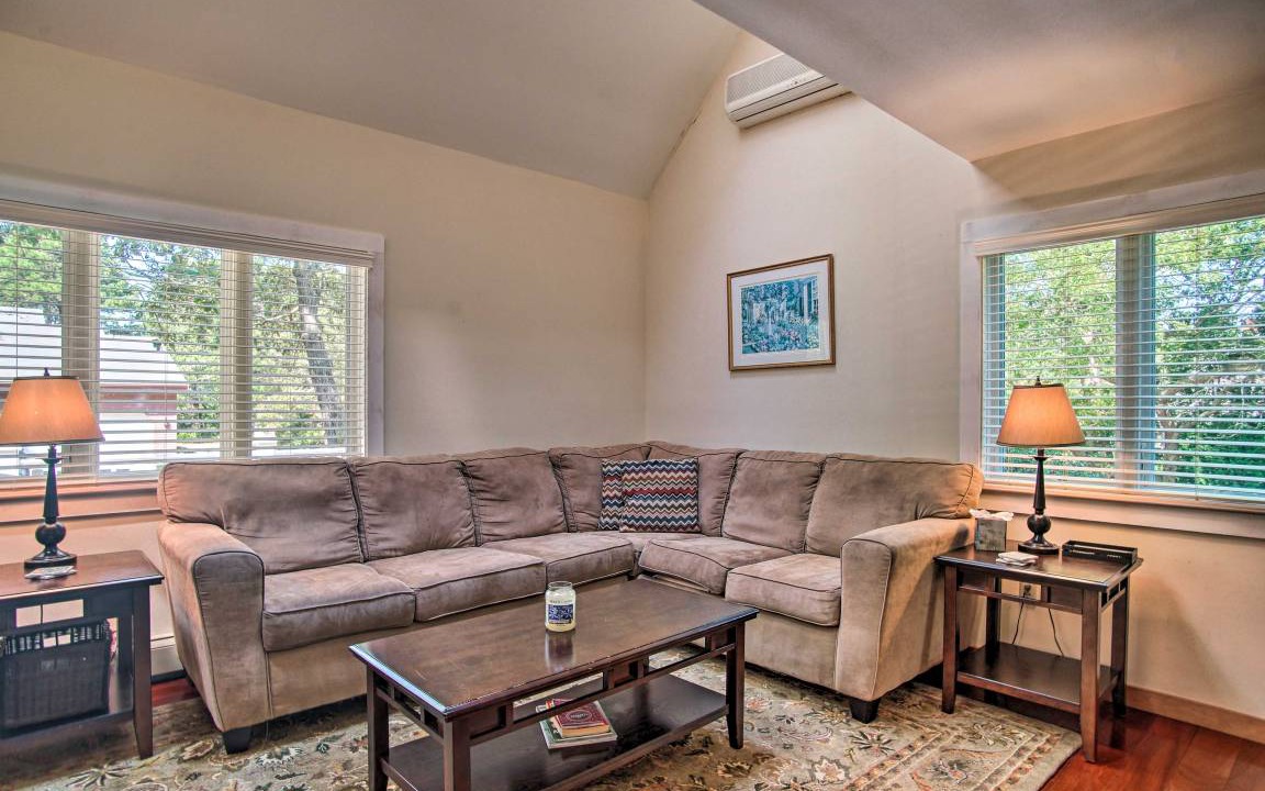 Photo of Livingroom in Oak Bluffs