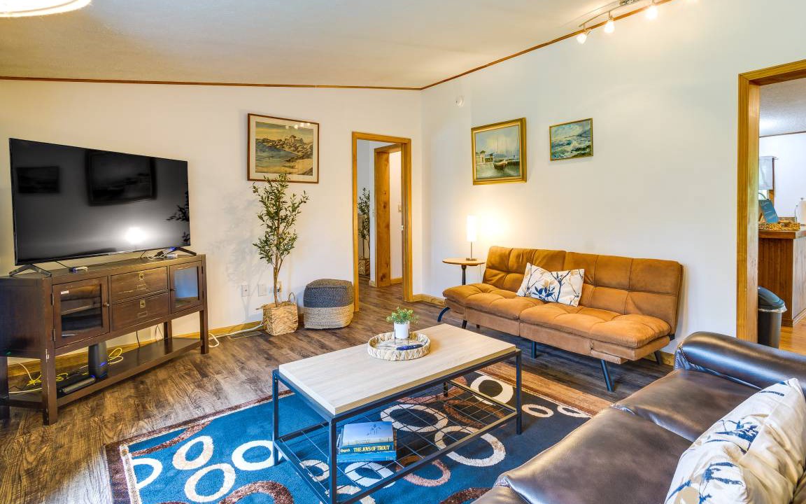 Photo of Livingroom in Watkins Glen