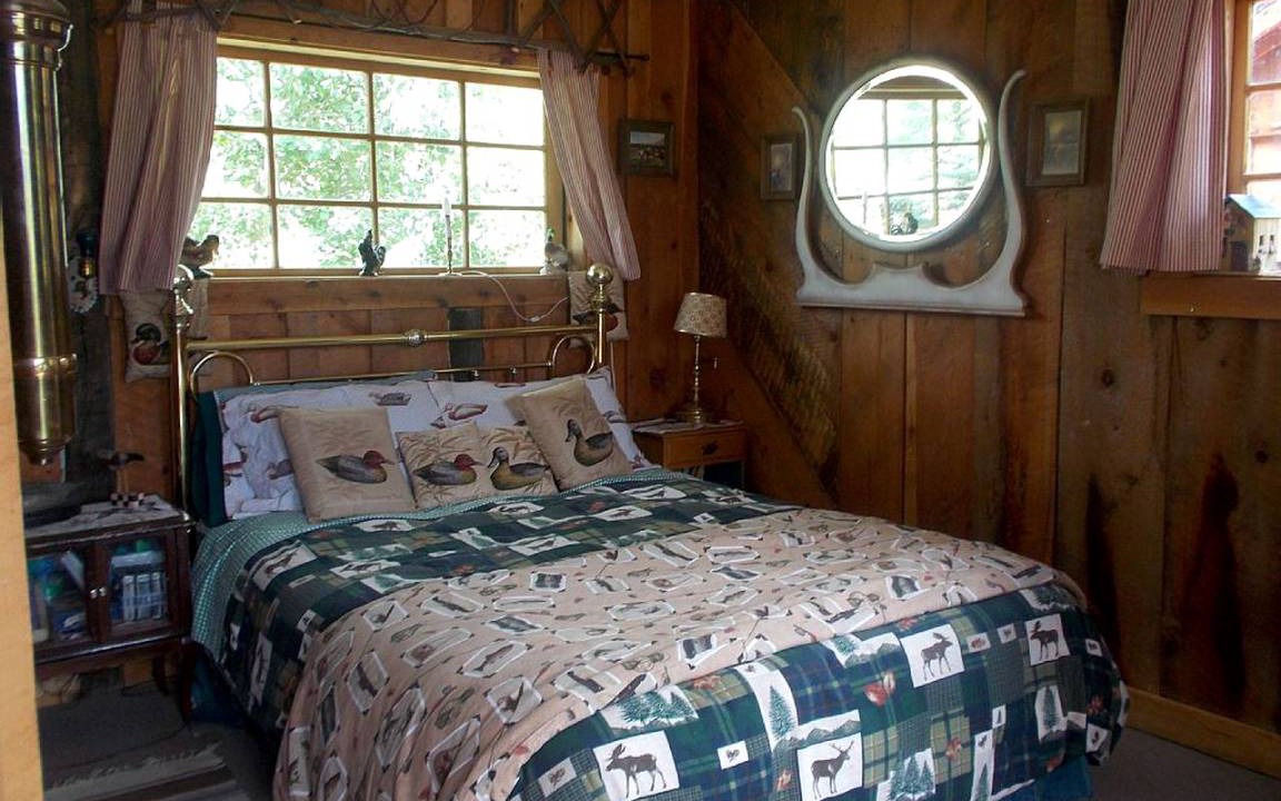 Photo of Bedroom in Aquebogue