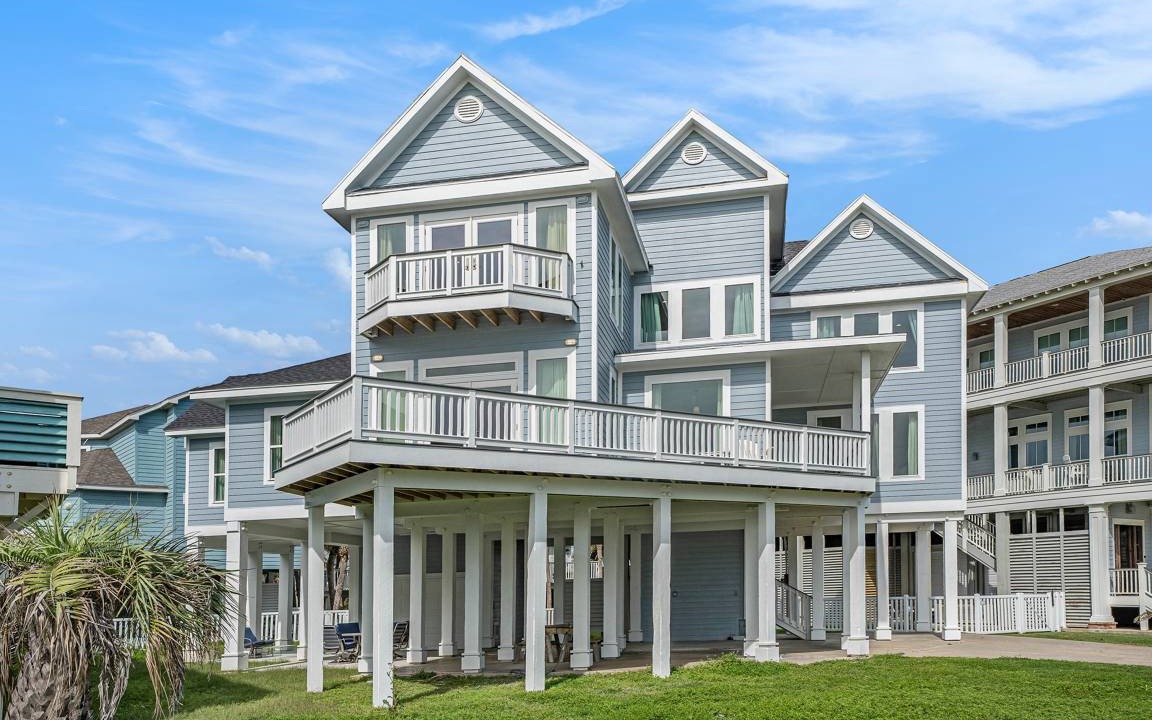 Photo of Buildings in Pirates Beach