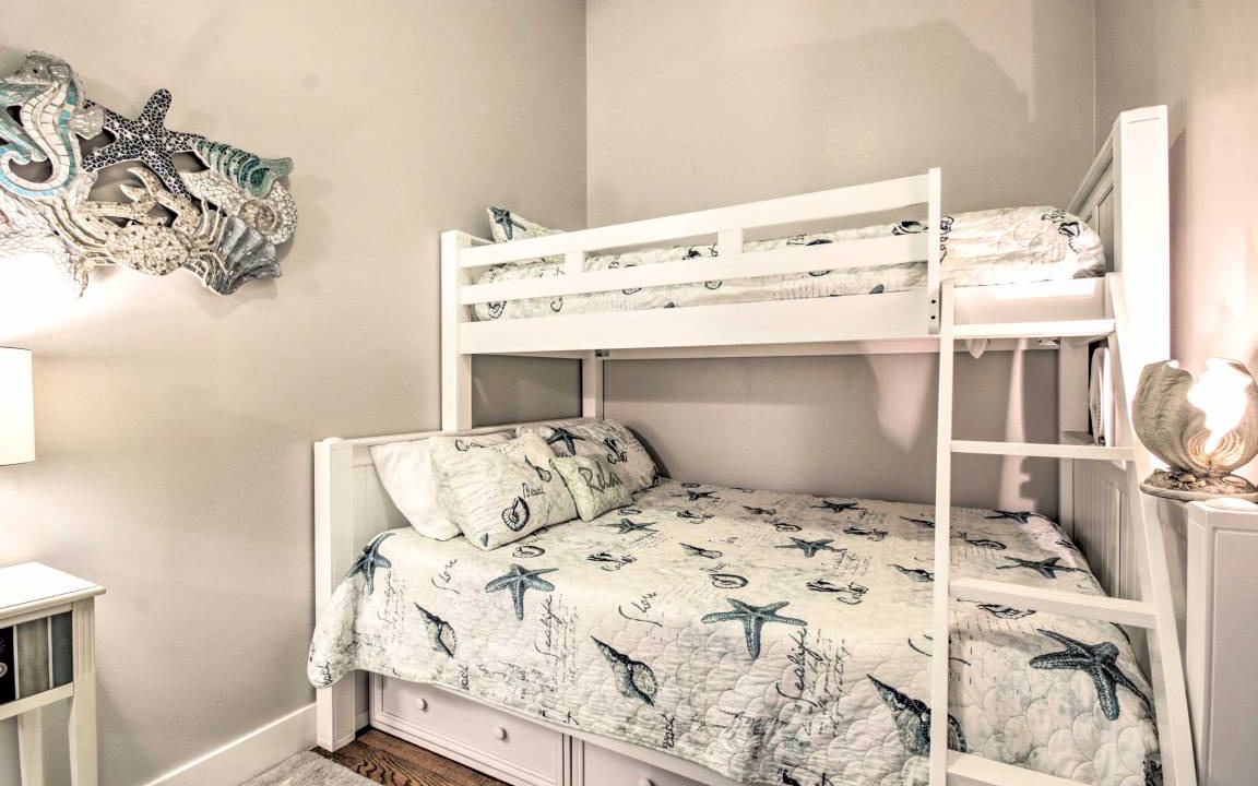 Photo of Bedroom in Galveston