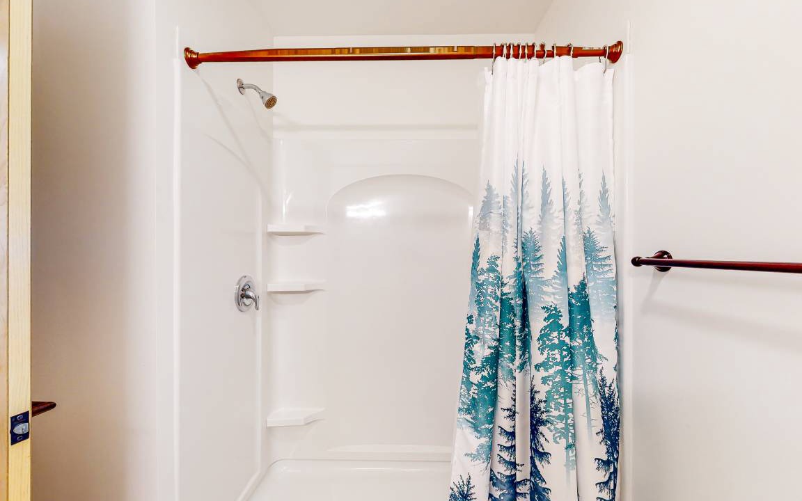 Photo of Bathroom in Warren