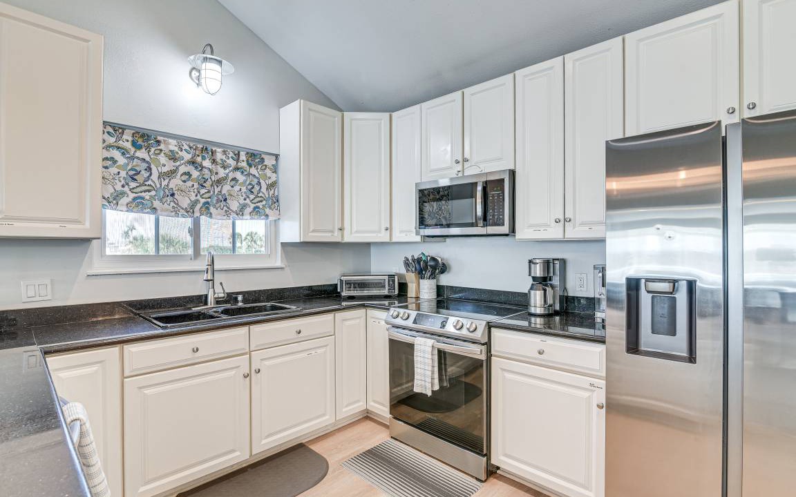 Photo of Kitchen in Pirates Beach