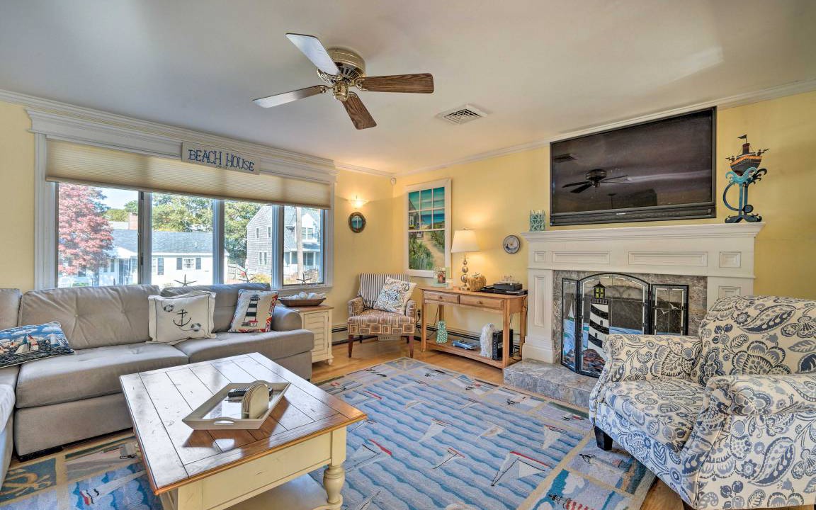 Photo of Livingroom in East Falmouth