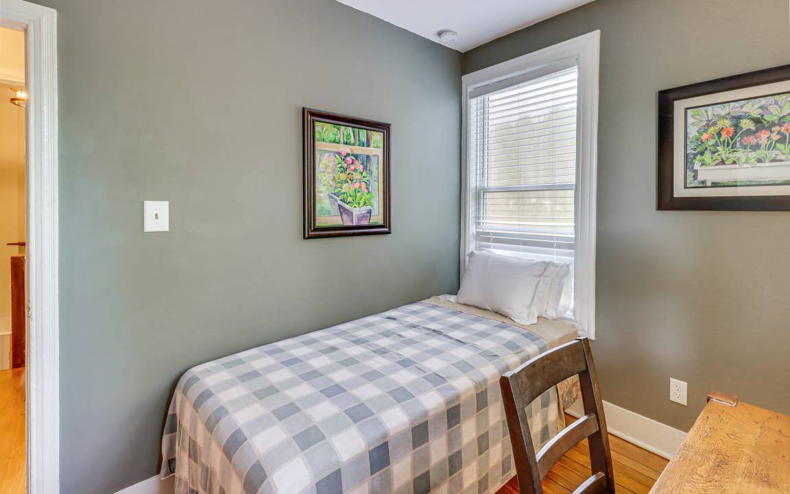 Photo of Bedroom in Old Town West