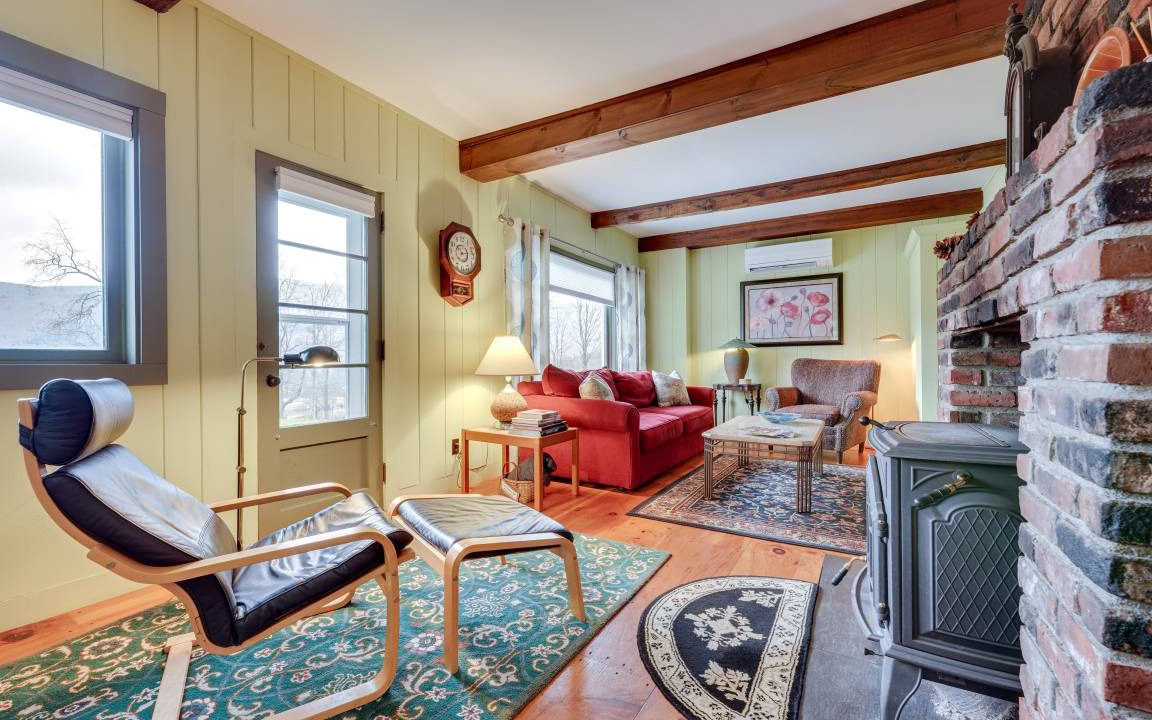 Photo of Livingroom in Manchester Center