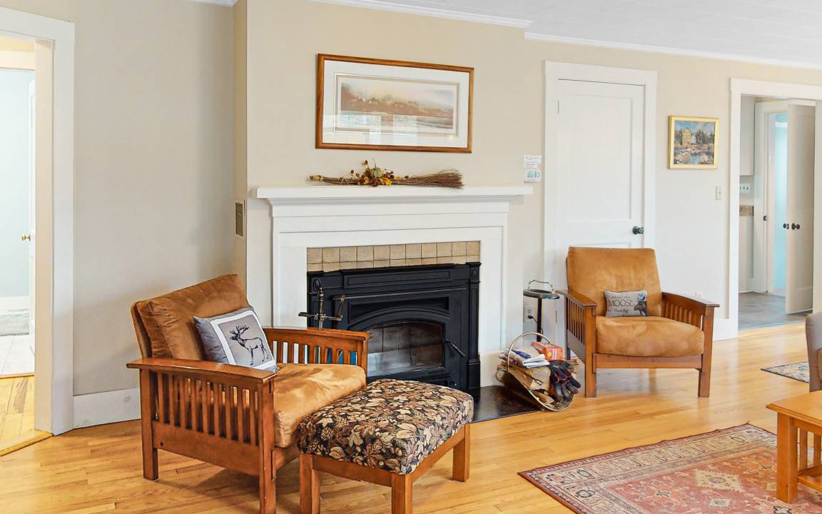 Photo of Livingroom in Bethel