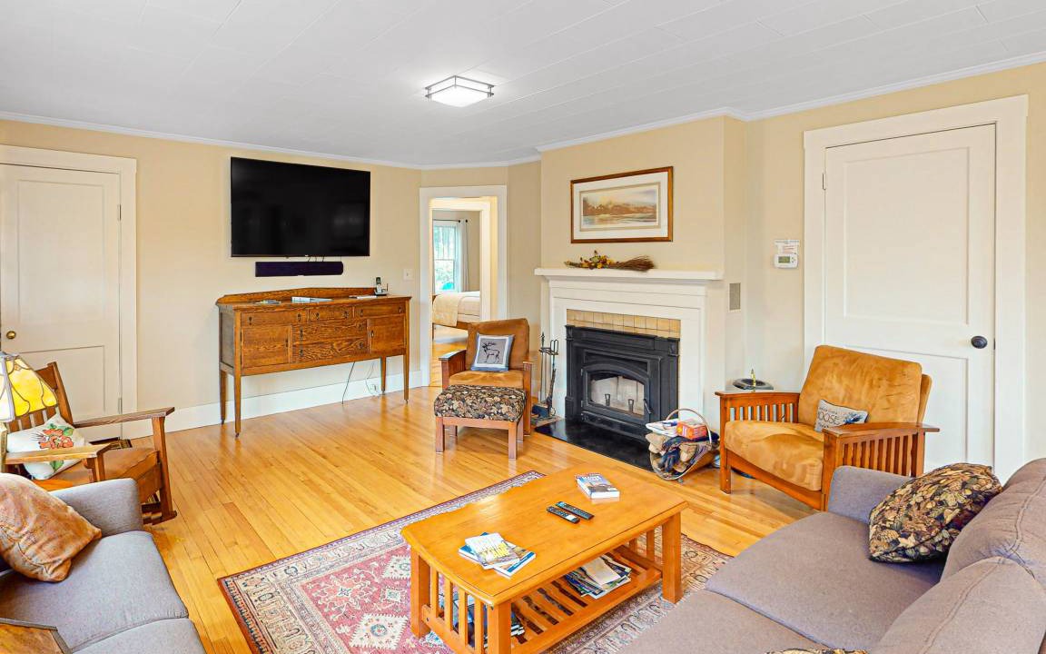 Photo of Livingroom in Bethel