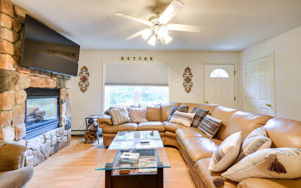 Photo of Livingroom in Campton